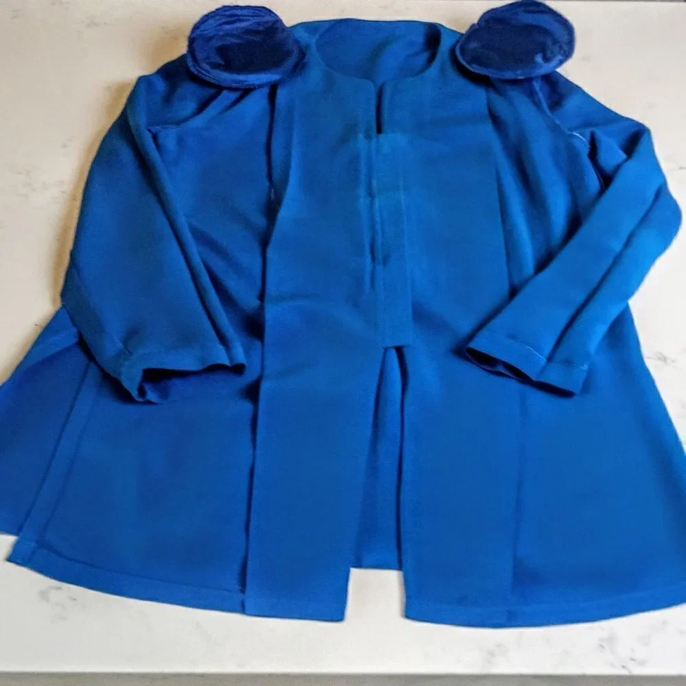 Adrianna Papell luxurious unlined
